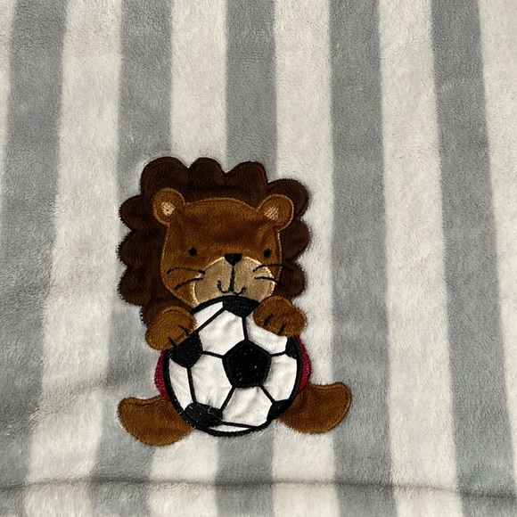 Lambs & Ivy Soccer Lion Baby Blanket - Picture 2 of 2